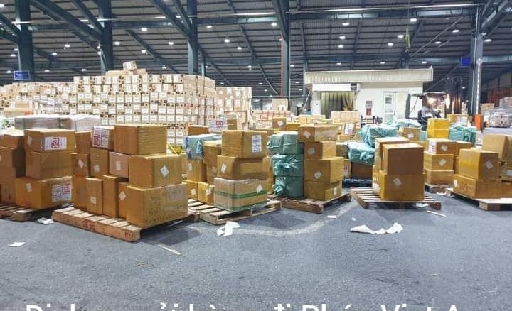 gui-hang-di-phap Dịch vụ gửi hàng đi Pháp